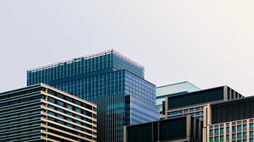 Building, office, business — Meta Trader Online: Experience Seamless Web-Based Trading with Advanced Tools and Real-Time Data